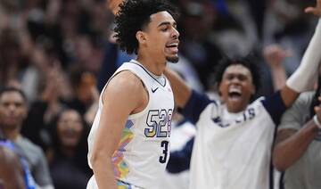 Jokic, Strawther star as Nuggets down Thunder to tie series