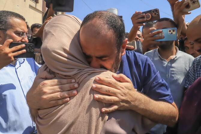 Israeli authorities release 9 Gazan detainees 