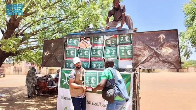 KSrelief distributes 1,500 food baskets in Umm Rawaba, Sudan
