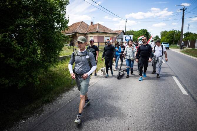 Hungarian opposition leader Magyar walks to Romania, courting ethnic Hungarians Hungarian opposition leader Magyar walks to Romania, courting ethnic Hungarians