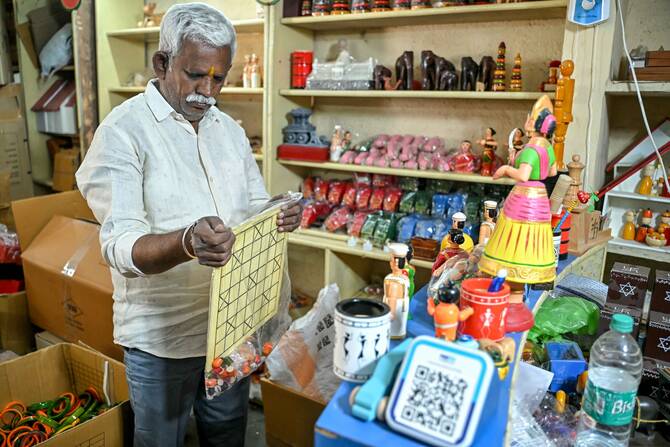 Centuries-old toymaking tradition lives on in southern India