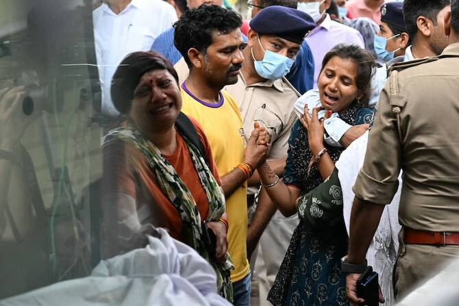 India in mourning after deadliest aviation disaster in decades