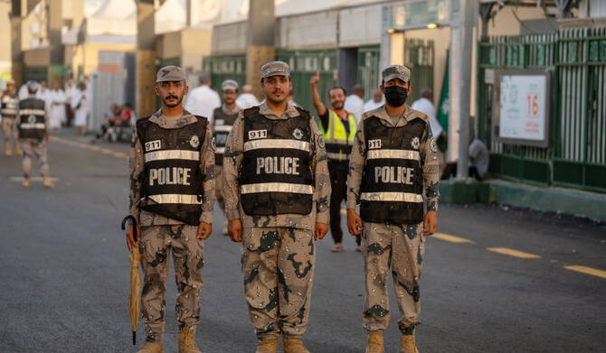 Hajj Ministry suspends 7 Umrah firms over transport violations