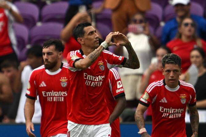 Benfica knock out Auckland in Club World Cup romp